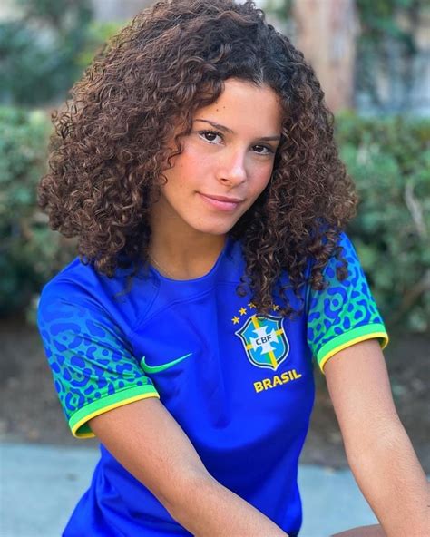 gabriella saraivah nua|gabriella.